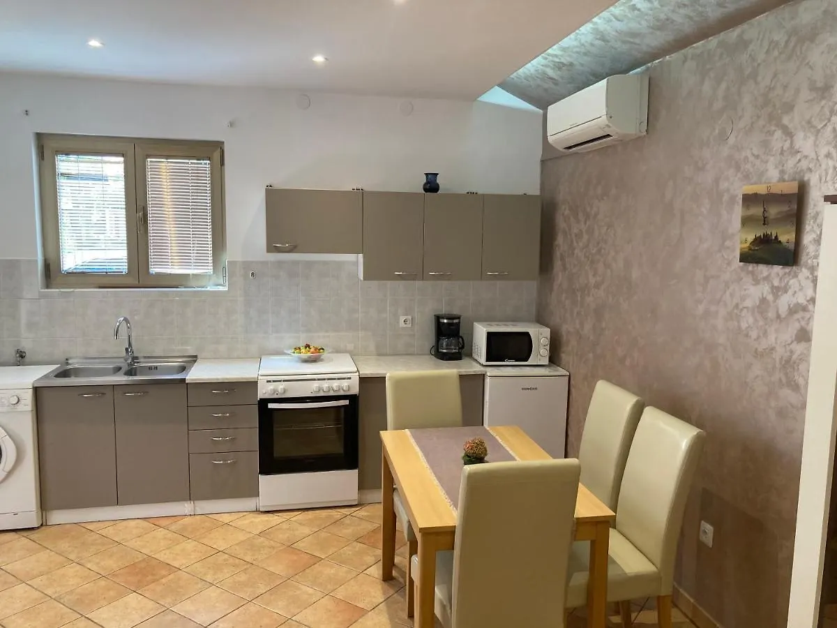 Hébergement de vacances Villa Kuca Eda à Pula Croatie